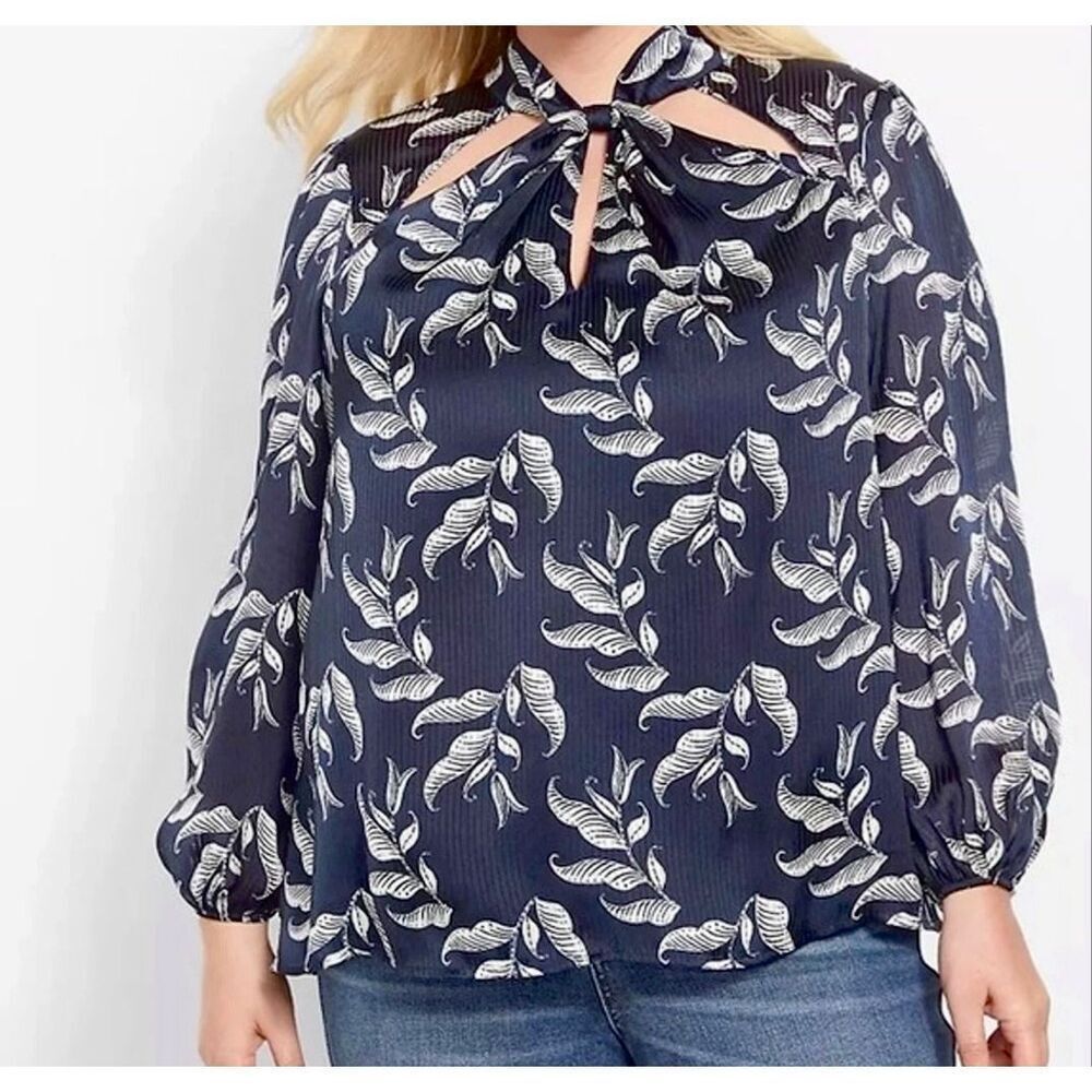 Lane Bryant Blouse Top Long Sleeve Floral Print Twist Mock‎ Neck Navy Blue White